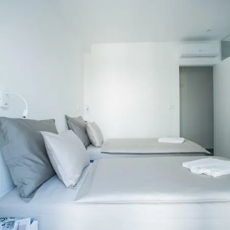 فيلة Olive Exclusive - 8 People, Heated Pool, Okrug Gornji, Sea View *