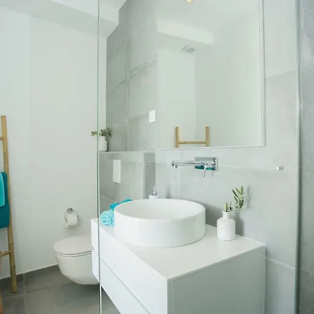 Villa Olive Exclusive - 8 People, Heated Pool, Okrug Gornji, Sea View *