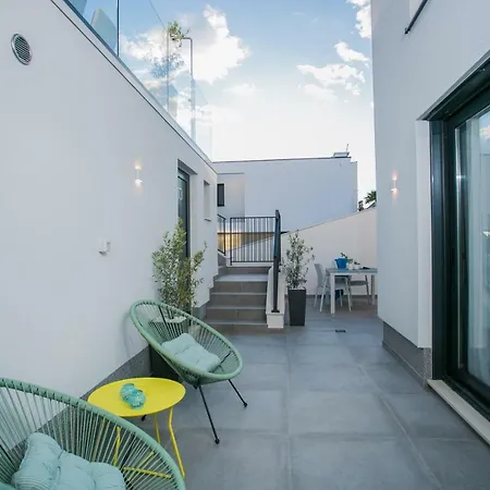 Olive Exclusive - 8 People, Heated Pool, Okrug Gornji, Sea View فيلة *